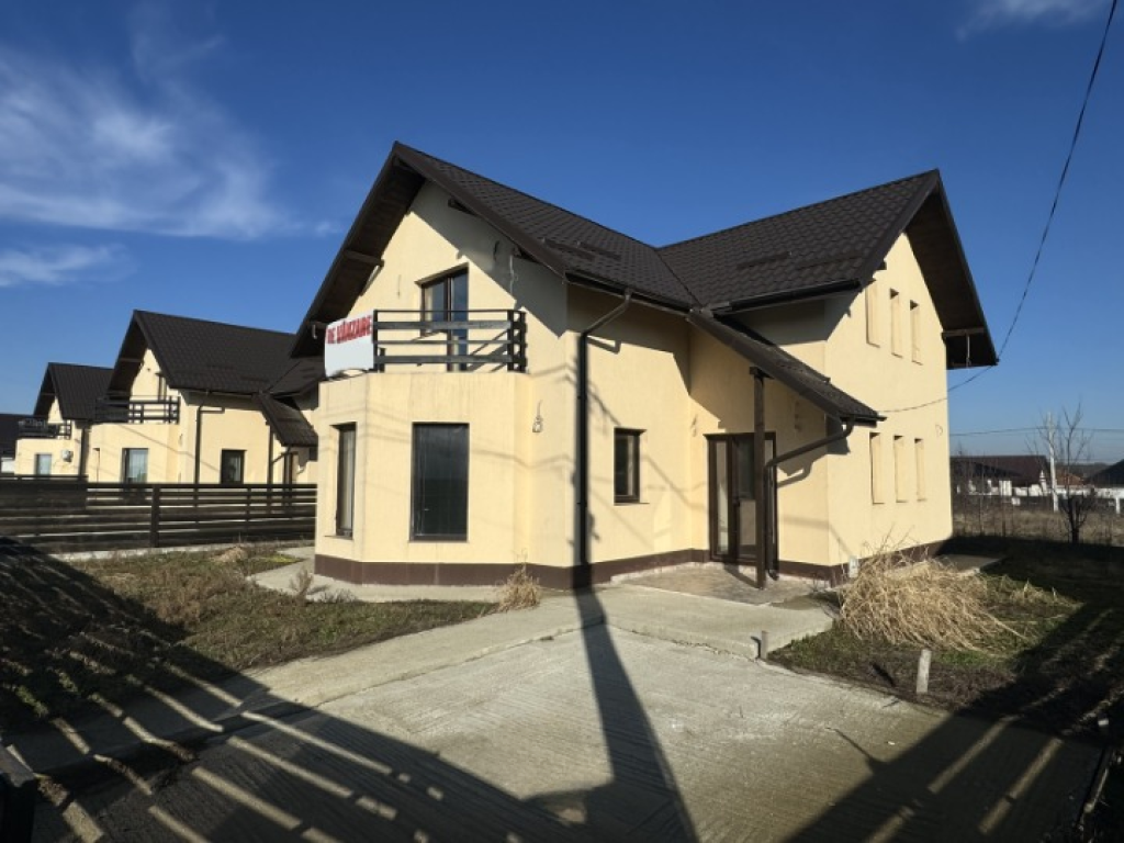 5 camere! 580 mp teren! 140 mp utili! Vila Miroslava-Valea Ursului