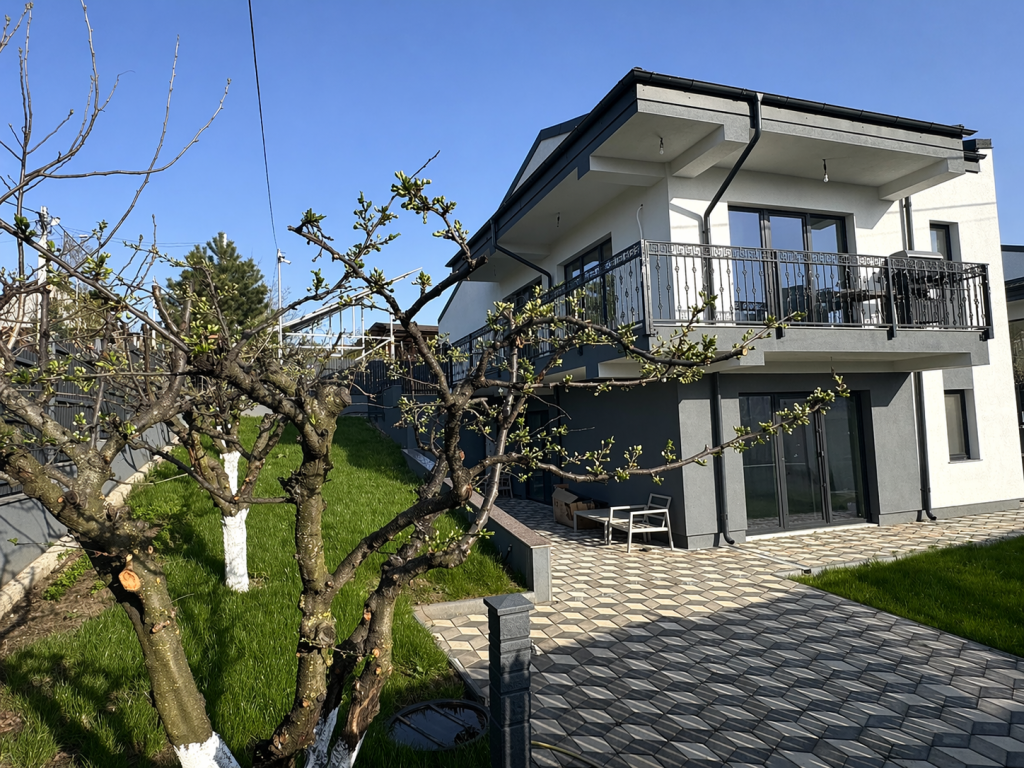 https://partener-imobiliare.ro/ro/vanzare-houses-villas-4-camere/iasi/deosebit-500-mp-teren-140-mp-utili-incalz-pard-vila-tomesti_2945