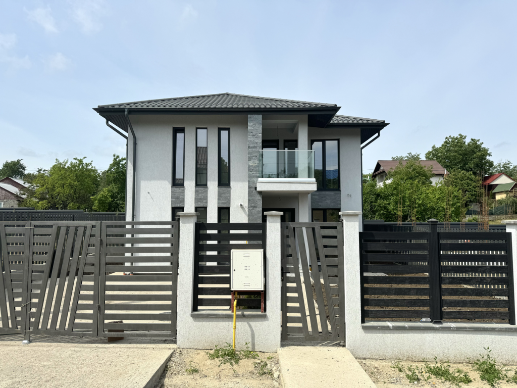 5 camere! CANALIZARE! ASFALT! Incalz. in pard.! Vila Bucium-Hlincea