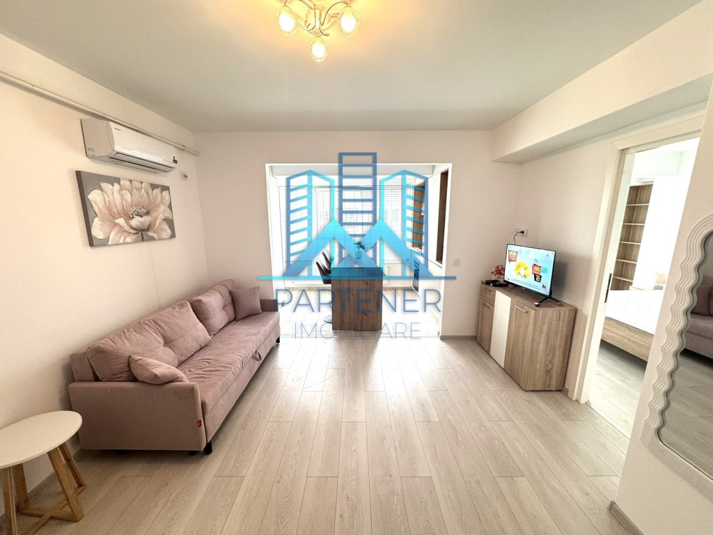 MOBILAT si UTILAT! Prima inchiriere! Apart 2 camere Pacurari + Parcare