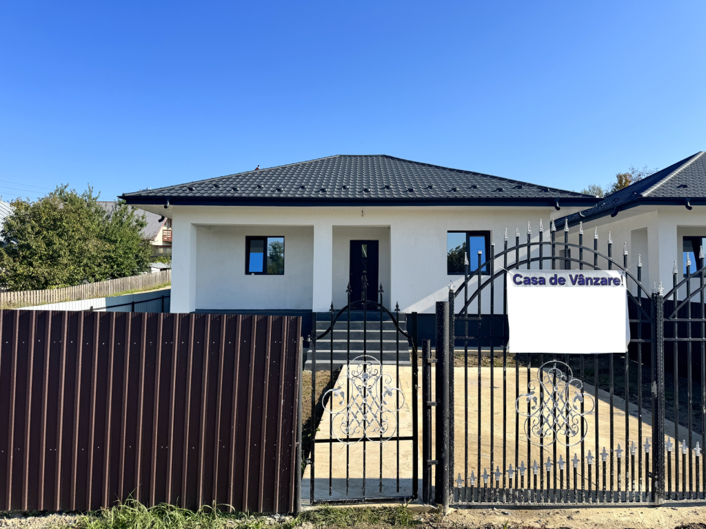 https://partener-imobiliare.ro/ro/vanzare-houses-villas-3-camere/holboca/langa-asfalt-incalz-in-pard-dressing-casa-3-camere-holboca_3088