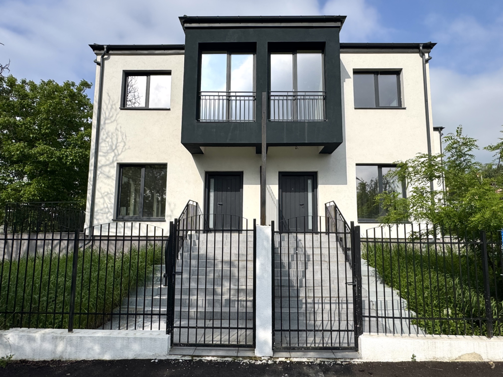 https://partener-imobiliare.ro/ro/vanzare-houses-villas-3-camere/iasi/asfaltcanalizarebine-pozitionataincalz-pardvila-bucium-barnova_3148