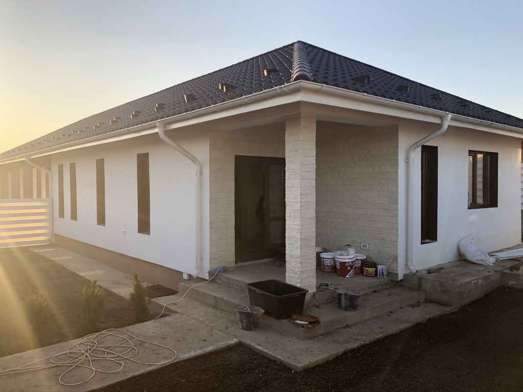 https://partener-imobiliare.ro/ro/vanzare-houses-villas-3-camere/valea-adanca/beci-2-bai-50-m-de-asfalt-casa-3-camere-valea-adanca-miroslava_412 https://partener-imobiliare.ro/ro/vanzare-houses-villas-3-camere/valea-adanca/beci-2-bai-50-m-de-asfalt-casa-3-camere-valea-adanca-miroslava_412