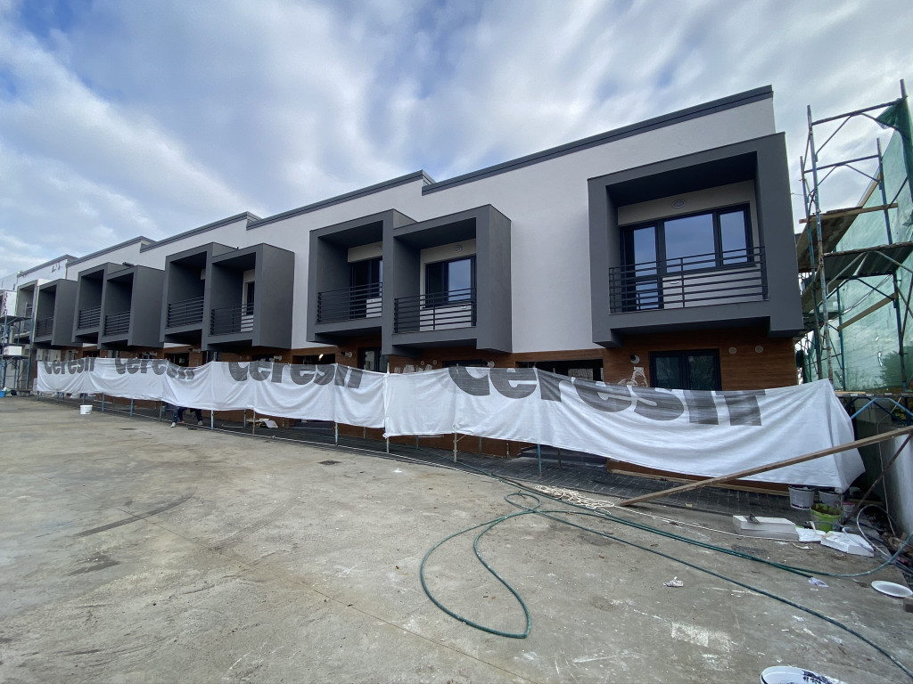 https://partener-imobiliare.ro/ro/vanzare-houses-villas-4-camere/valea-lupului-iasi/aproape-de-sos-europeanacanalizarevila-popas-pacurari-valea-lupului_952 https://partener-imobiliare.ro/ro/vanzare-houses-villas-4-camere/valea-lupului-iasi/aproape-de-sos-europeanacanalizarevila-popas-pacurari-valea-lupului_952